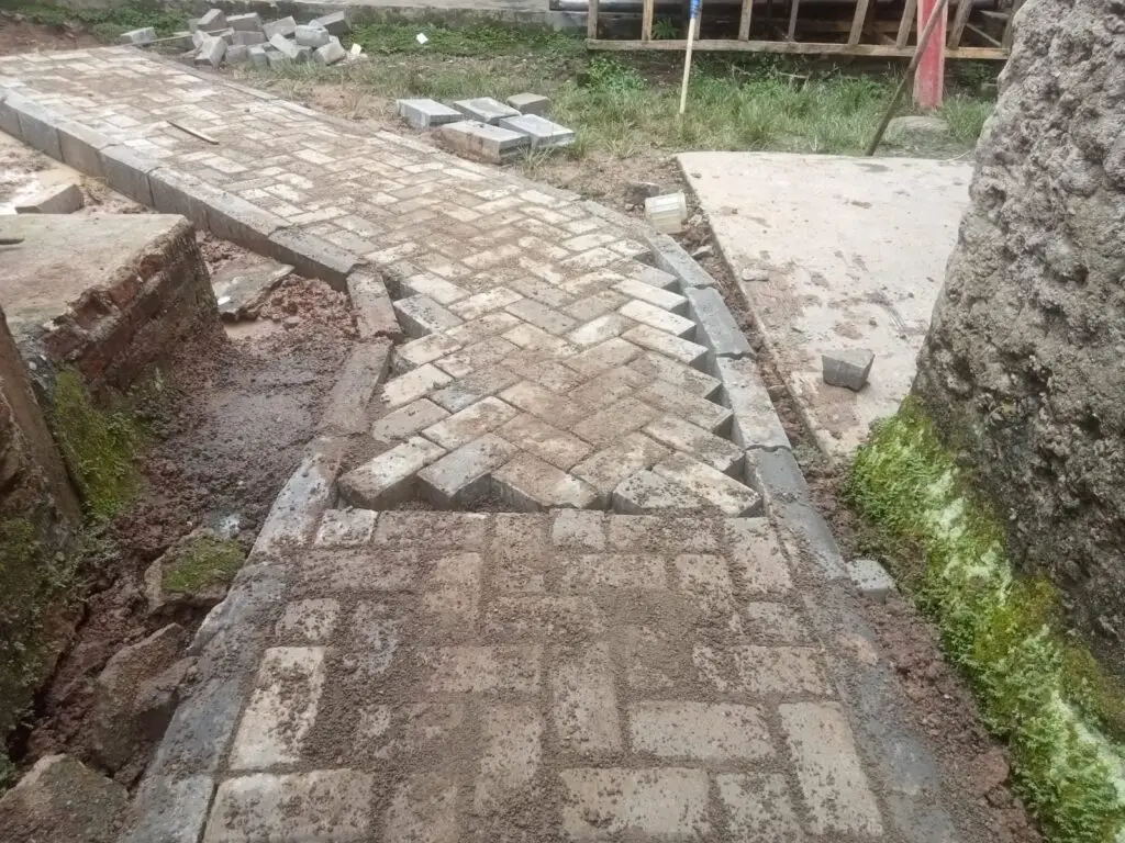 Proyek Paving Block di Kelurahan Tembong Diduga Amburadul: Pekerja Tak Dapat APD, Upah Tidak Jelas, Uji Laboratorium Dilarang! 1 IMG 20250315 WA0064