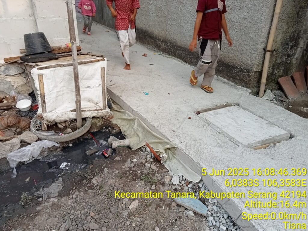 Proyek Rabat Beton di Desa Sukamanah - Tanara Tanpa Papan Informasi, Warga Hanya Jadi Penonton 2 IMG 20250608 WA0010